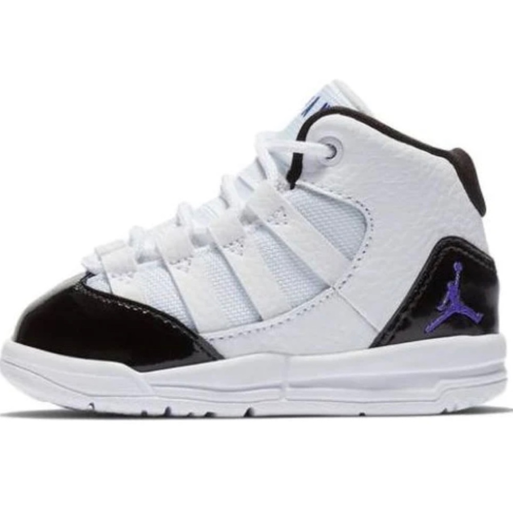 NIKE AIR JORDAN MAX AURA BASKETBALL SHOES BLACK/WHITE/PURPLE TODDLER SZ 6C